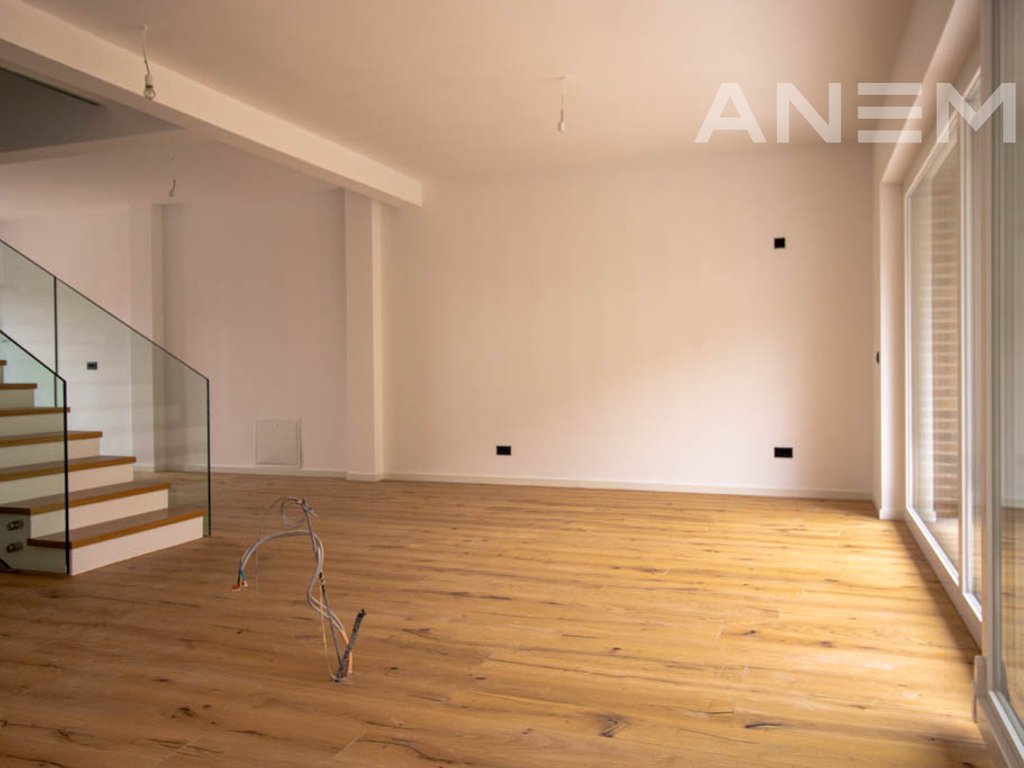 4-bedroom rental house in Marigona Hill
