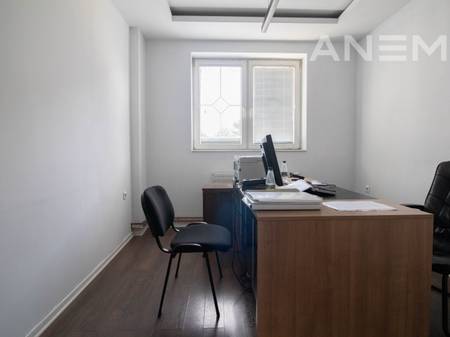 Lokal me qira 70m² në lagjen Dardania