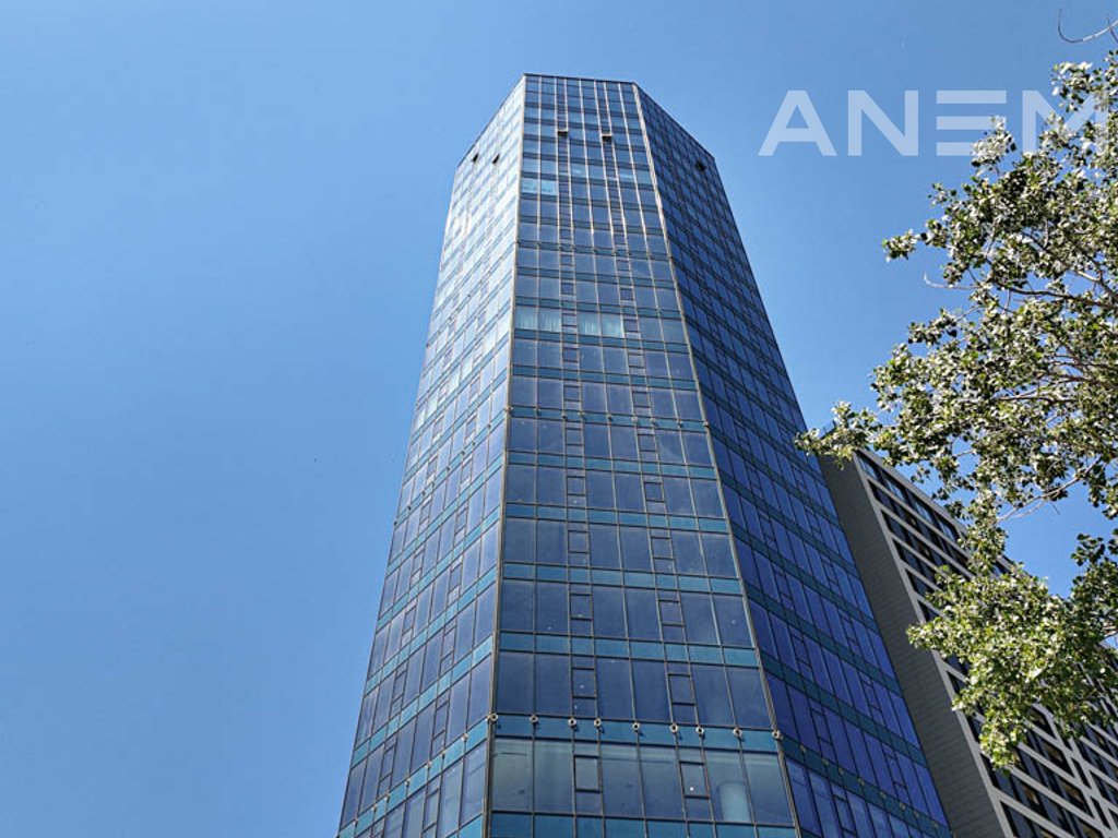Office for sale 570m² in the Lakrishta neighborhood