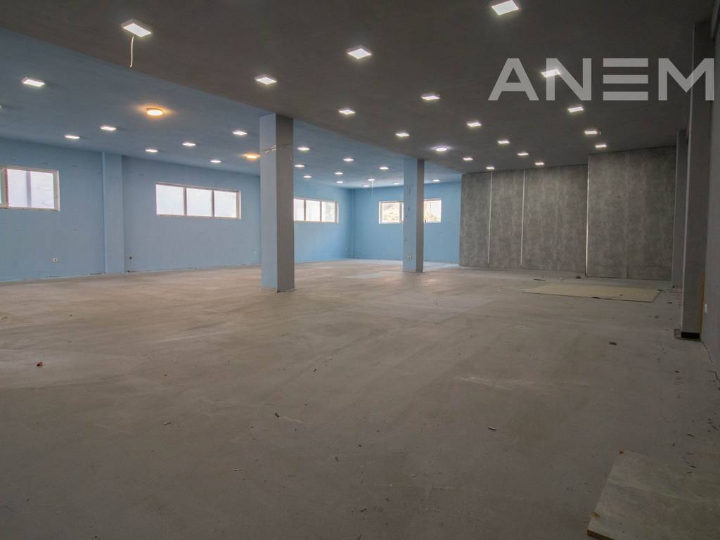 Commercial premises for rent 500m² in Fushë Kosovë