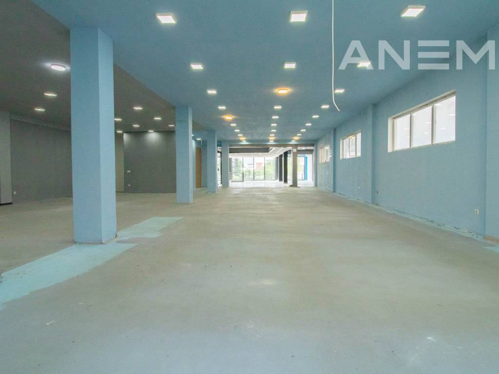Commercial premises for rent 500m² in Fushë Kosovë