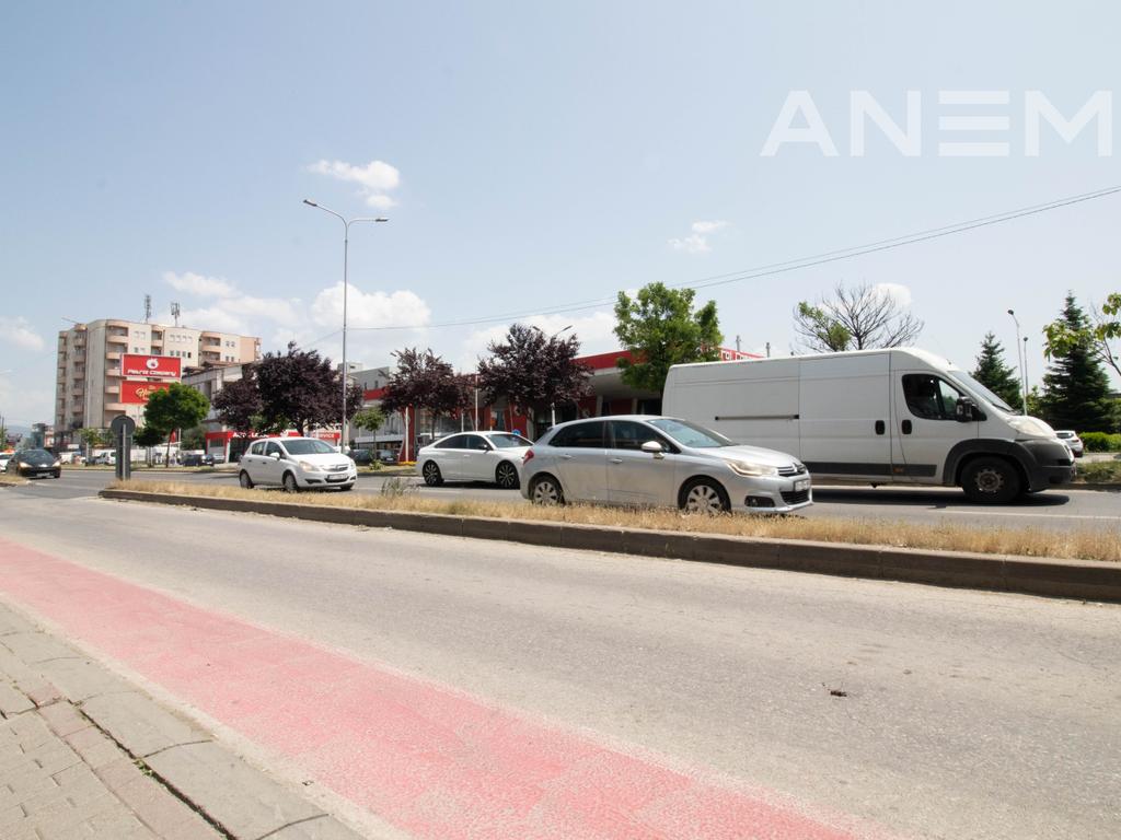 Commercial premises for rent 500m² in Fushë Kosovë