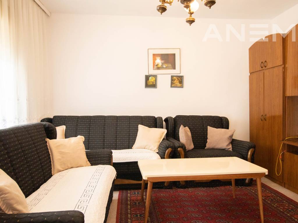 House floor for rent in the Arbëria neighborhood