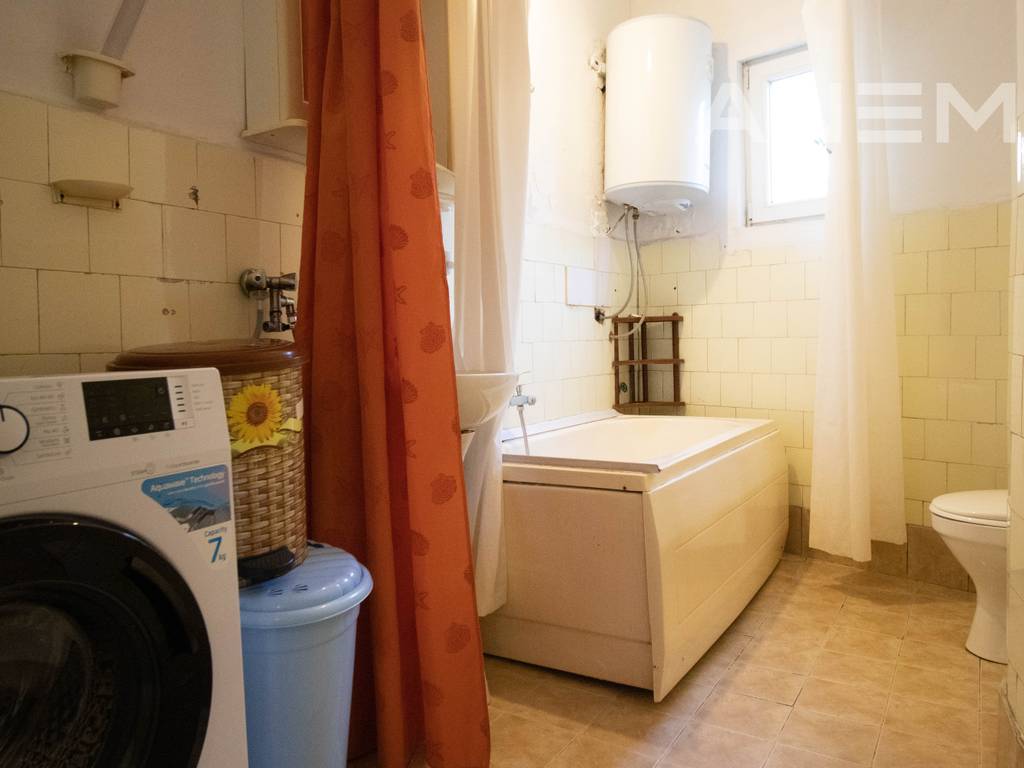 House floor for rent in the Arbëria neighborhood