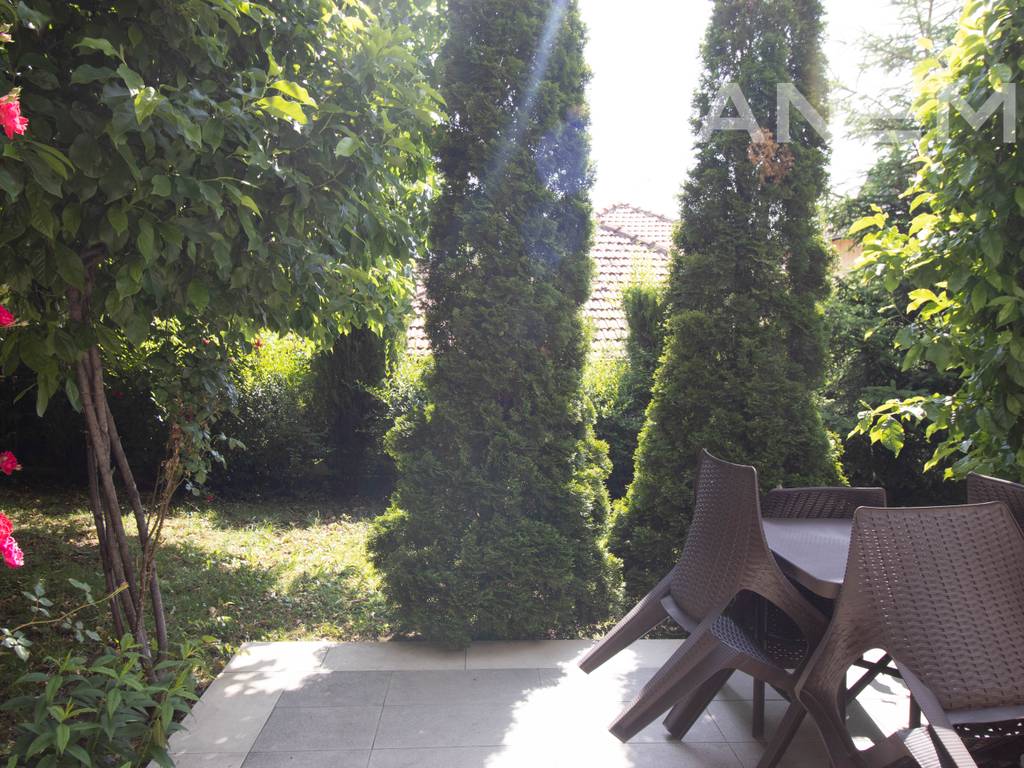 House floor for rent in the Arbëria neighborhood