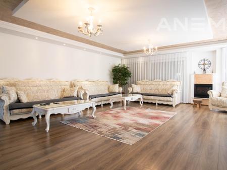 House for sale 412m² in Hajvali.