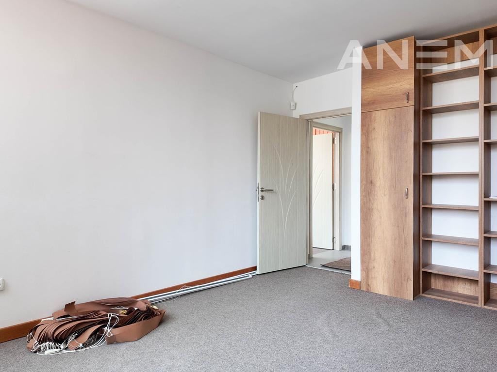 Office for rent 100m²+50m² in the Calabria neighborhood