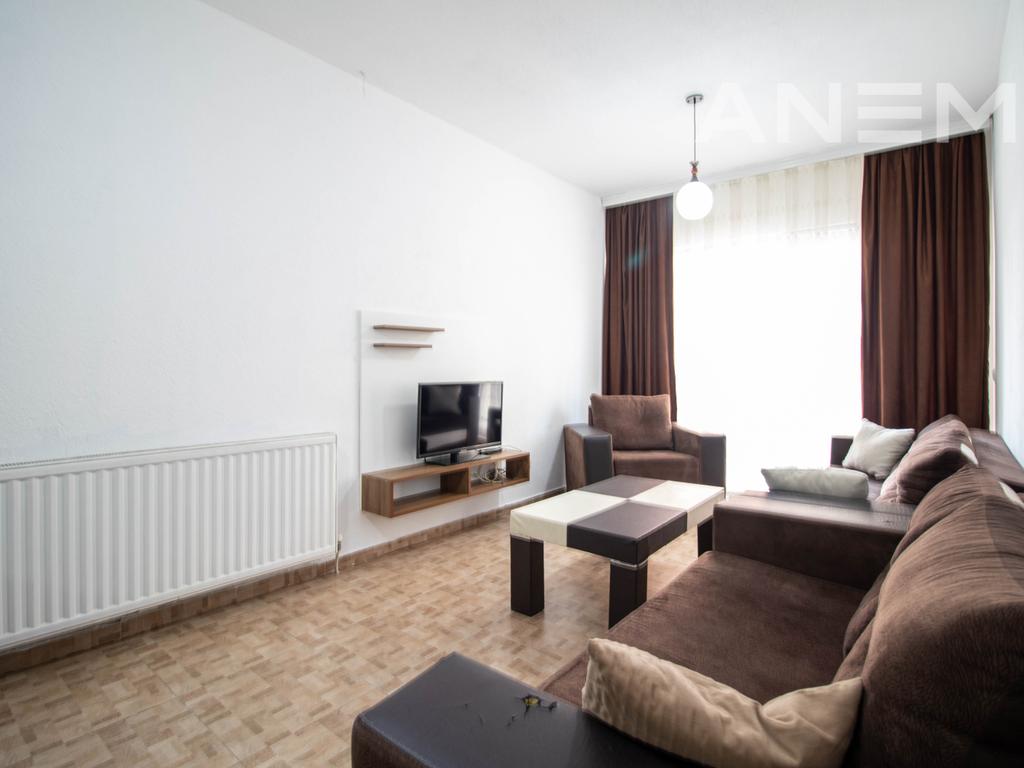 2 bedroom apartment for rent in Tophane.