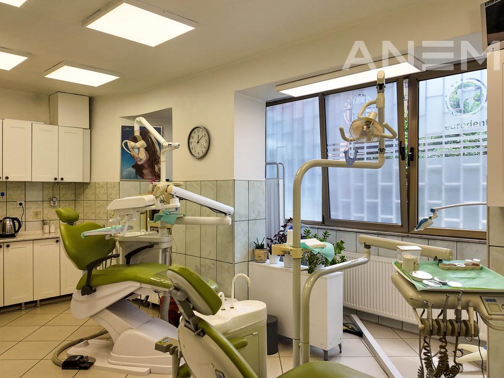 Commercial space for rent 50m² in the Center