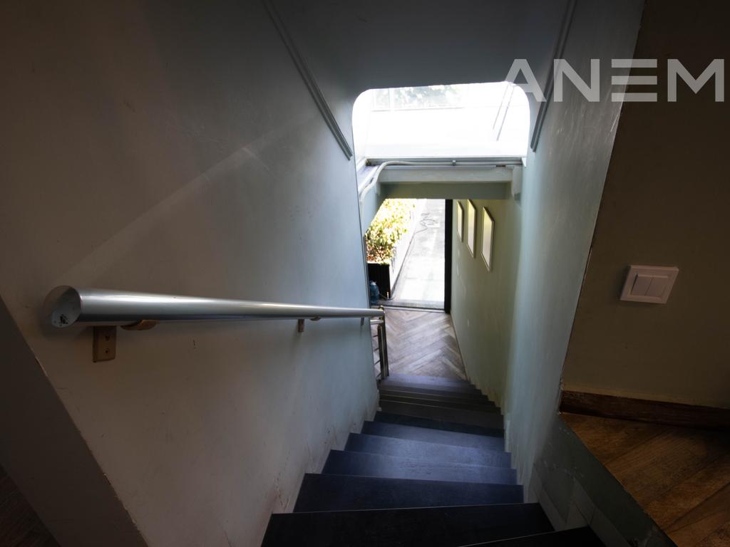 Lokal me qira 70m² në Qendër