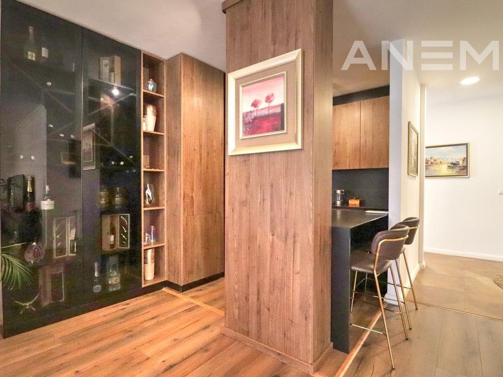 4-bedroom apartment for rent in Bregu i Diellit neighborhood