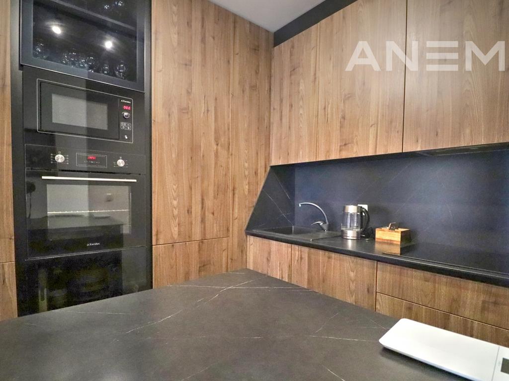 4-bedroom apartment for rent in Bregu i Diellit neighborhood