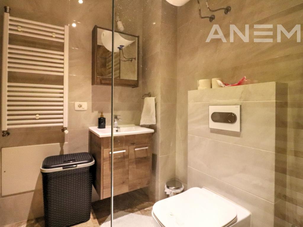 4-bedroom apartment for rent in Bregu i Diellit neighborhood