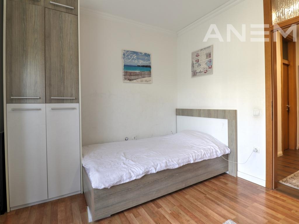 4-bedroom apartment for rent in Bregu i Diellit neighborhood