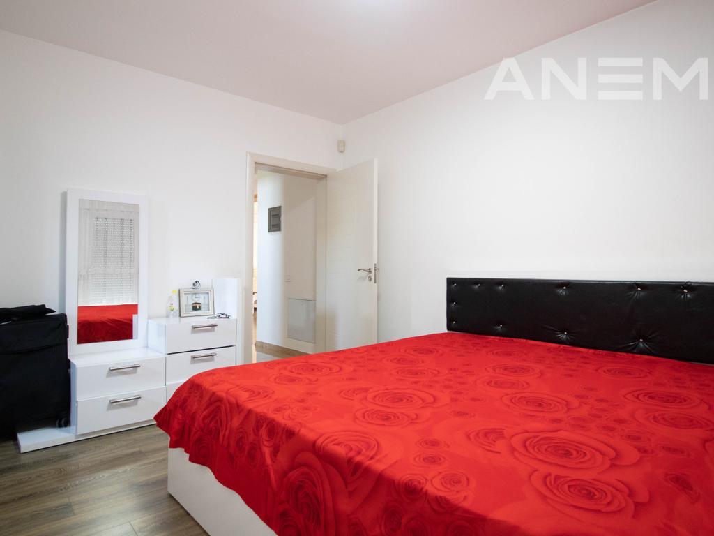 House for sale 412m² in Hajvali.
