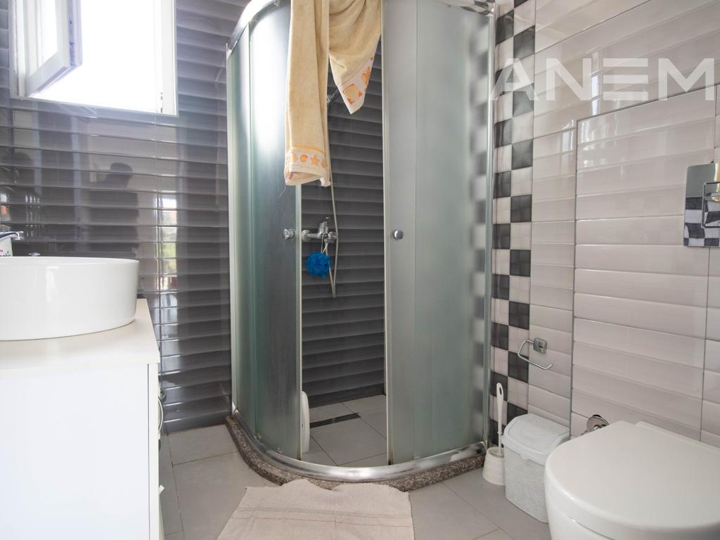 House for sale 412m² in Hajvali.