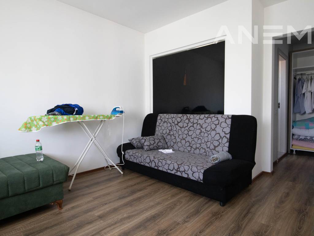 House for sale 412m² in Hajvali.