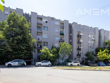 Banesë në shitje 51m² në Bregun e Diellit