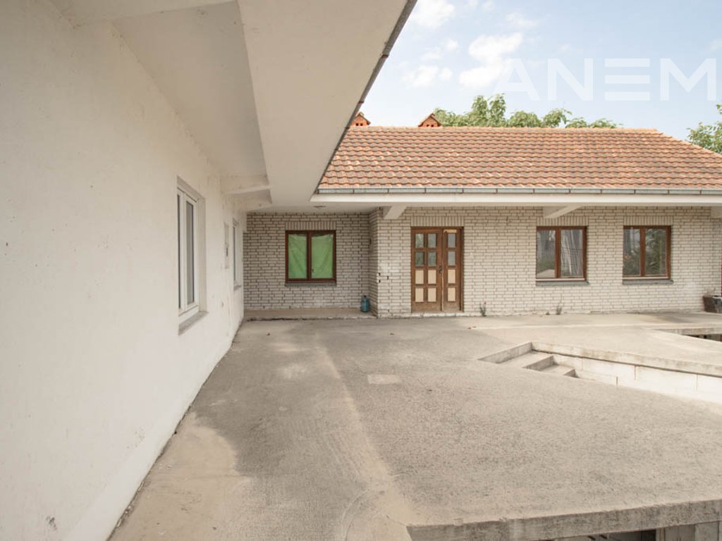 Shtëpi në shitje 230m² në Arbëri