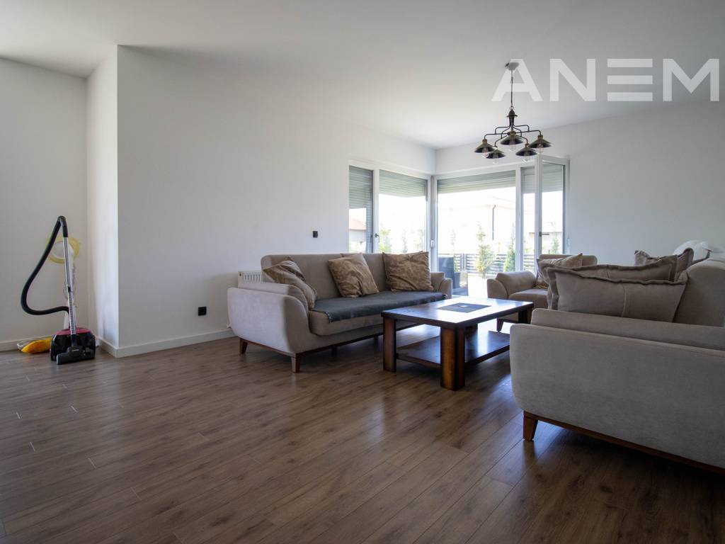 Shtëpi në shitje 457m² në Çagllavicë