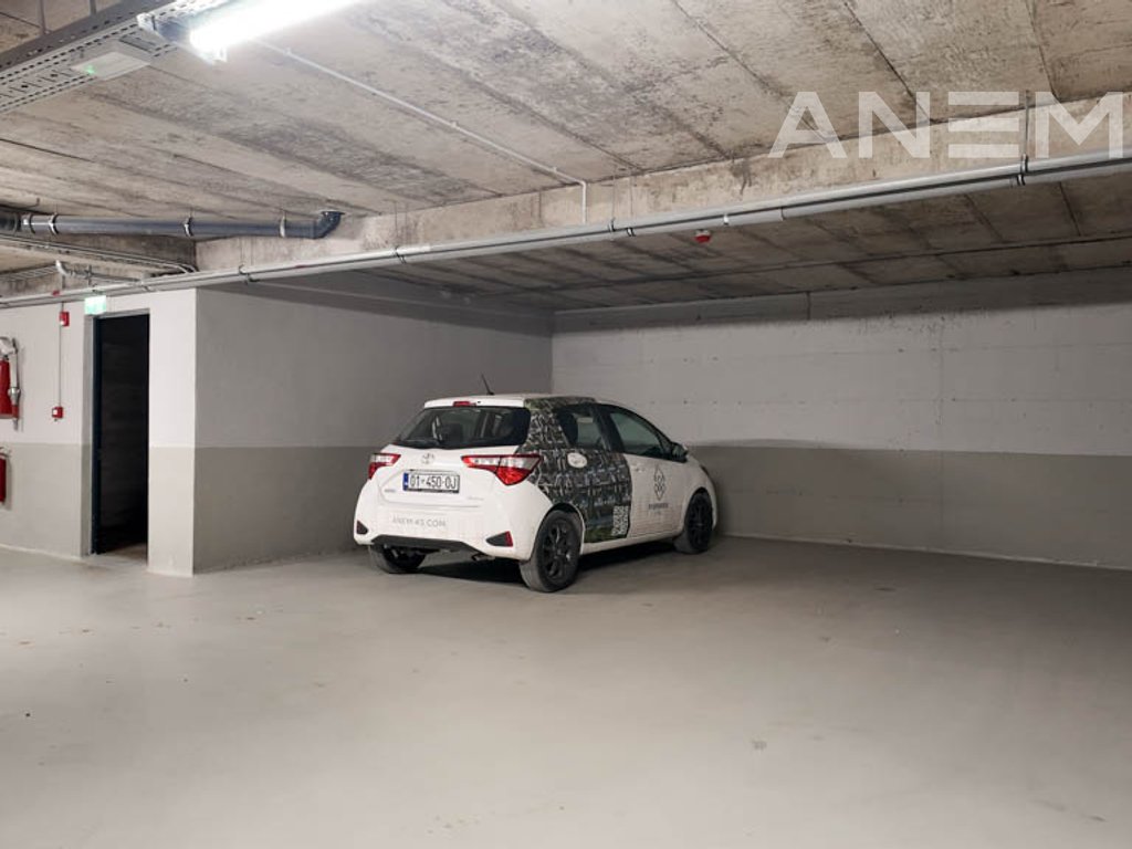 Terracier me qira me 3 dhoma gjumi në lagjen Marigona Hill