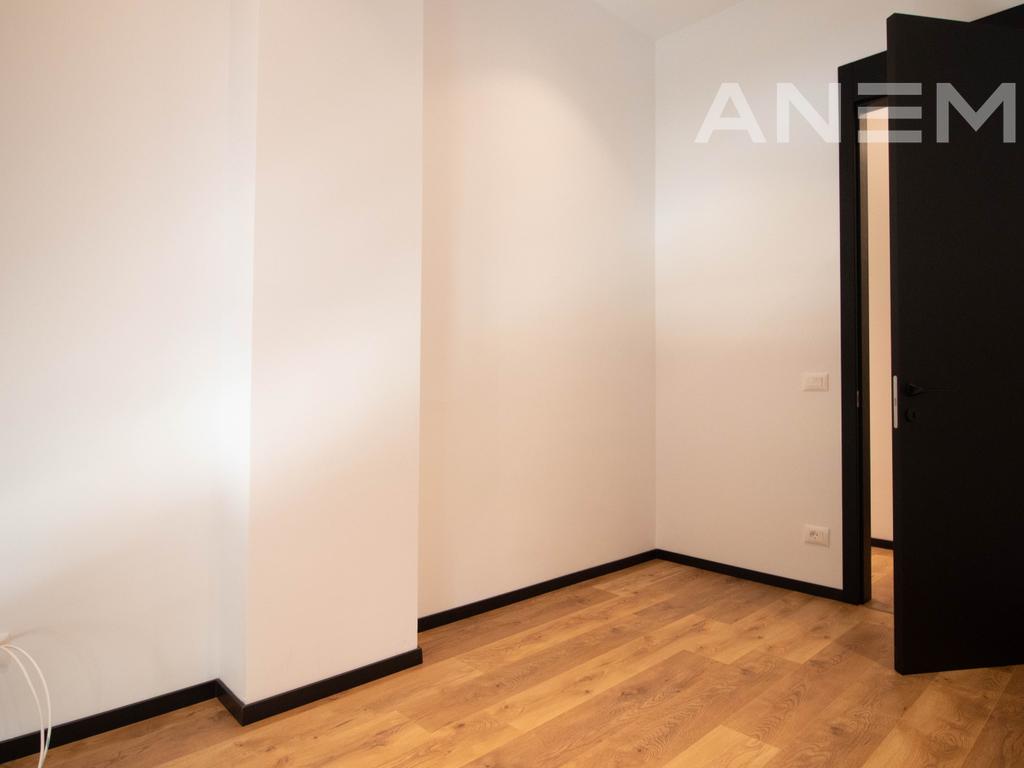 Zyre me qira 85m² në Aktash