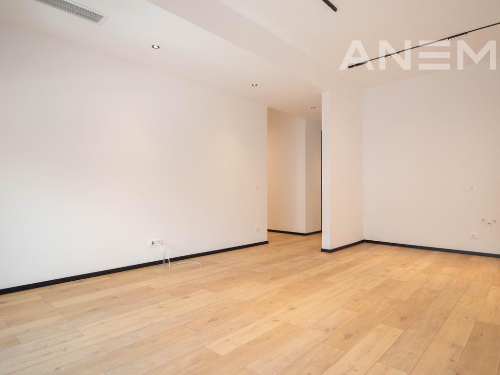 Zyre me qira 116.7m² në Aktash