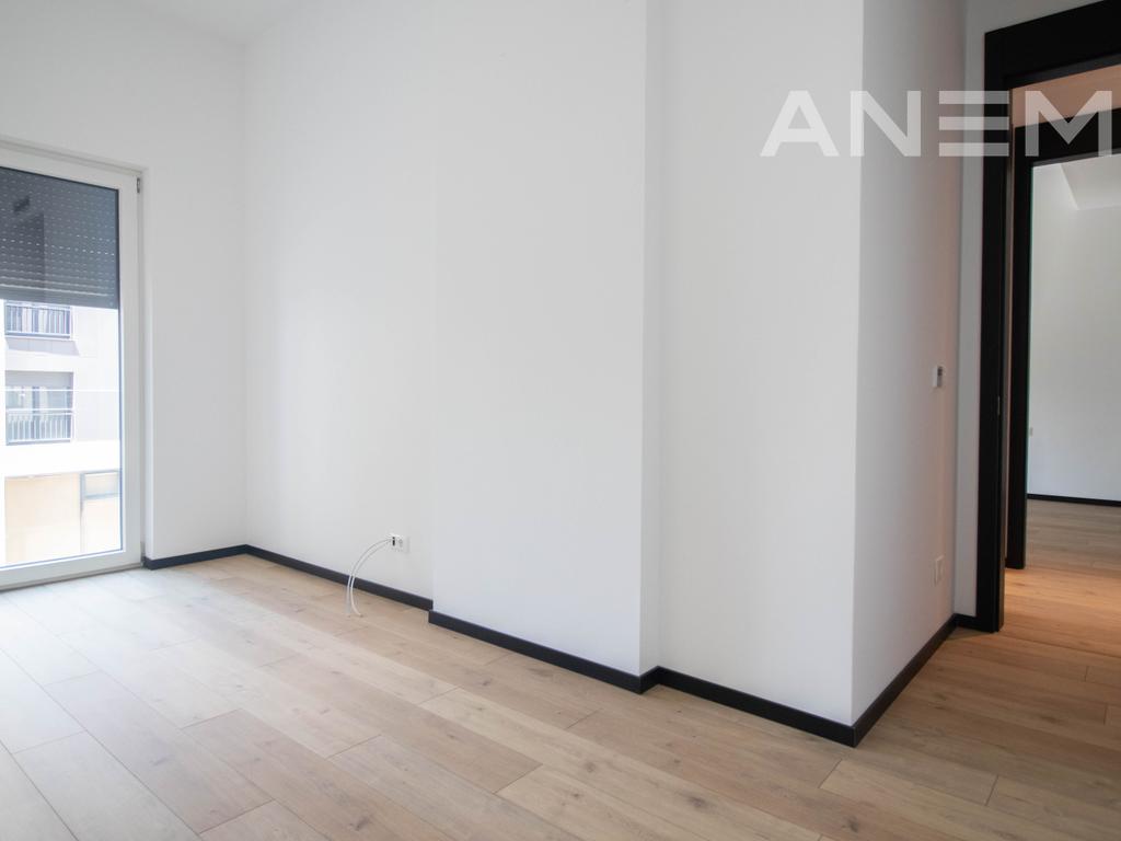 Zyre me qira 116.7m² në Aktash