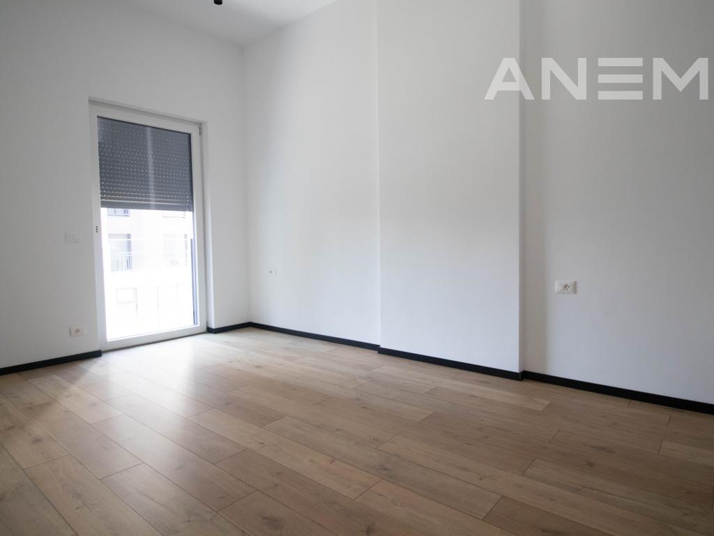 Zyre me qira 116.7m² në Aktash