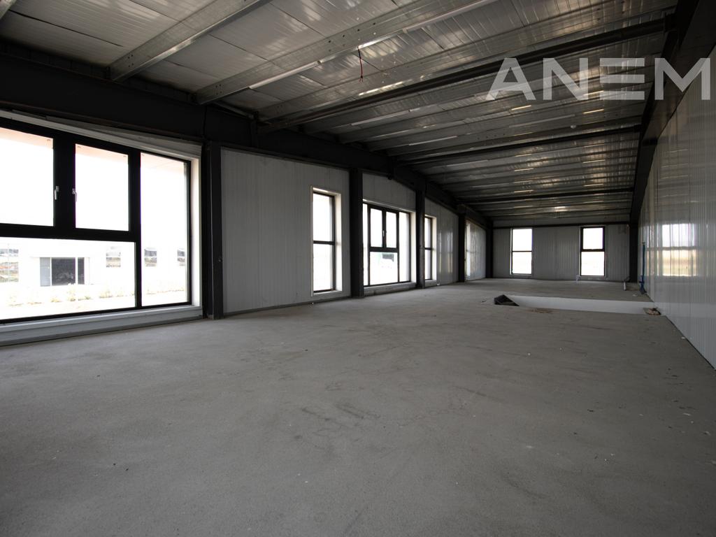Objekt me qira 1100m² në Miradi e epërme
