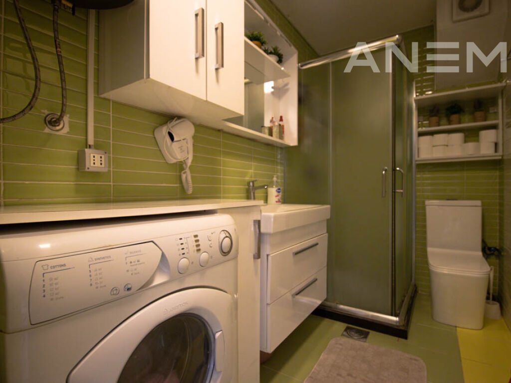 Zyre me qira 272m² në lagjen Lakrishtë8