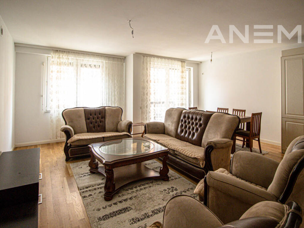 3 bedroom apartment for rent on B Street1