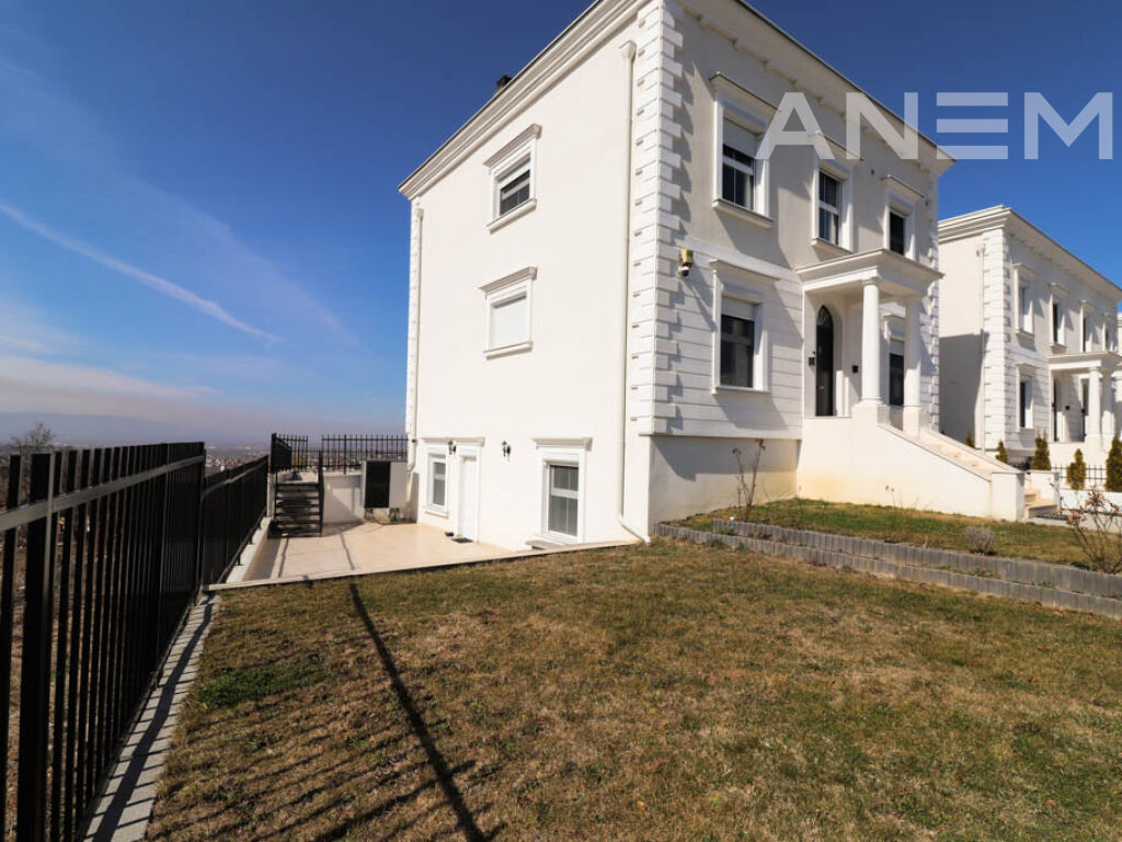 Shtëpi në shitje 340m² në lagjen Chelsea Point44