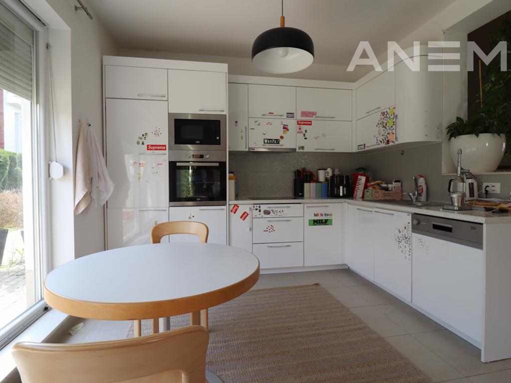 House for sale 137m² +42m² in the Marigona Residence neighborhood