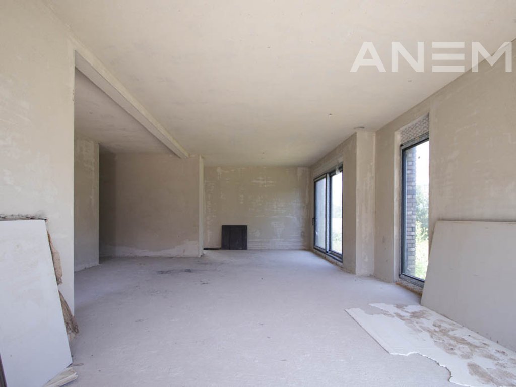 Shtëpi në shitje 445m² në lagjen Qendresa Home
