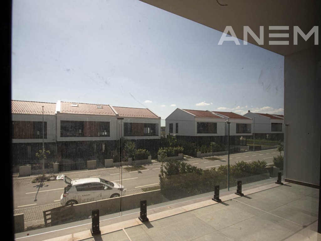 Shtëpi në shitje 445m² në lagjen Qendresa Home