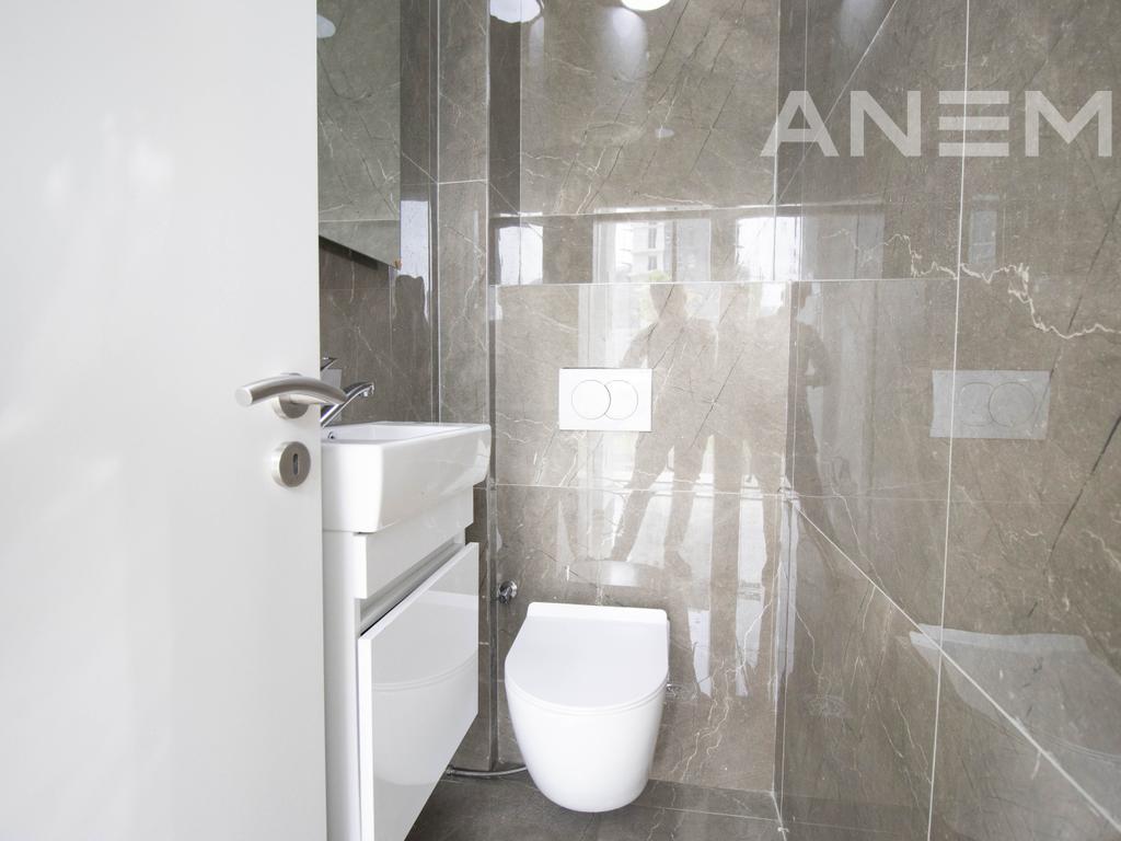 Lokal me qira 91m² në lagjen Mati 1