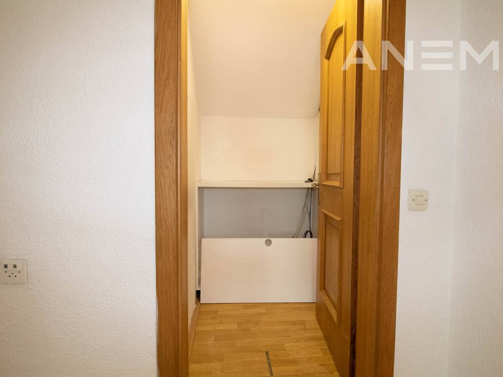Lokal me qira 150m² në Qendër