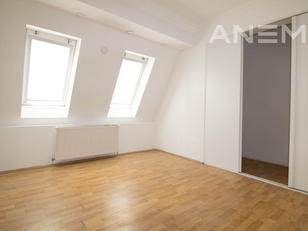 Lokal me qira 150m² në Qendër