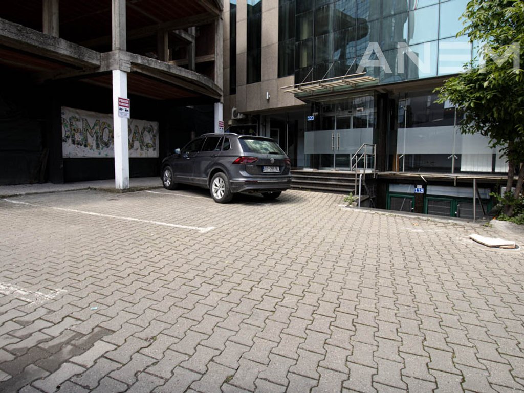 Objekt me qira 500m² në Qendër të Prishtinës1