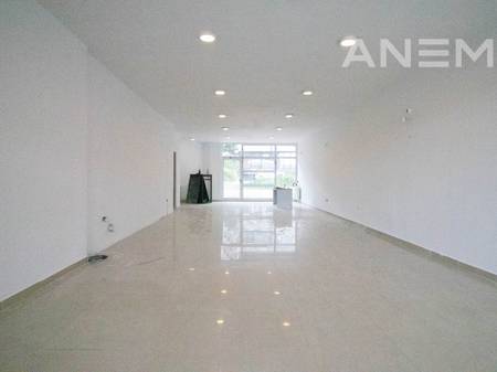 Lokal me qira 100m² në lagjen Arbëria