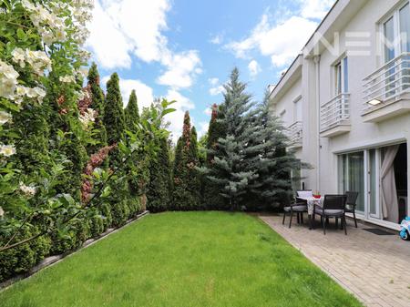 House for sale 174m² +42m² in the Marigona Residence neighborhood