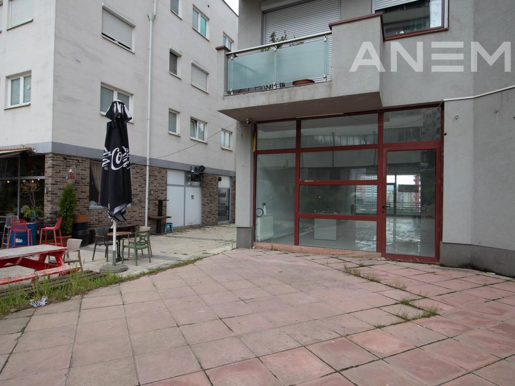 Commercial space for rent 90m² in the Arbëria neighborhood