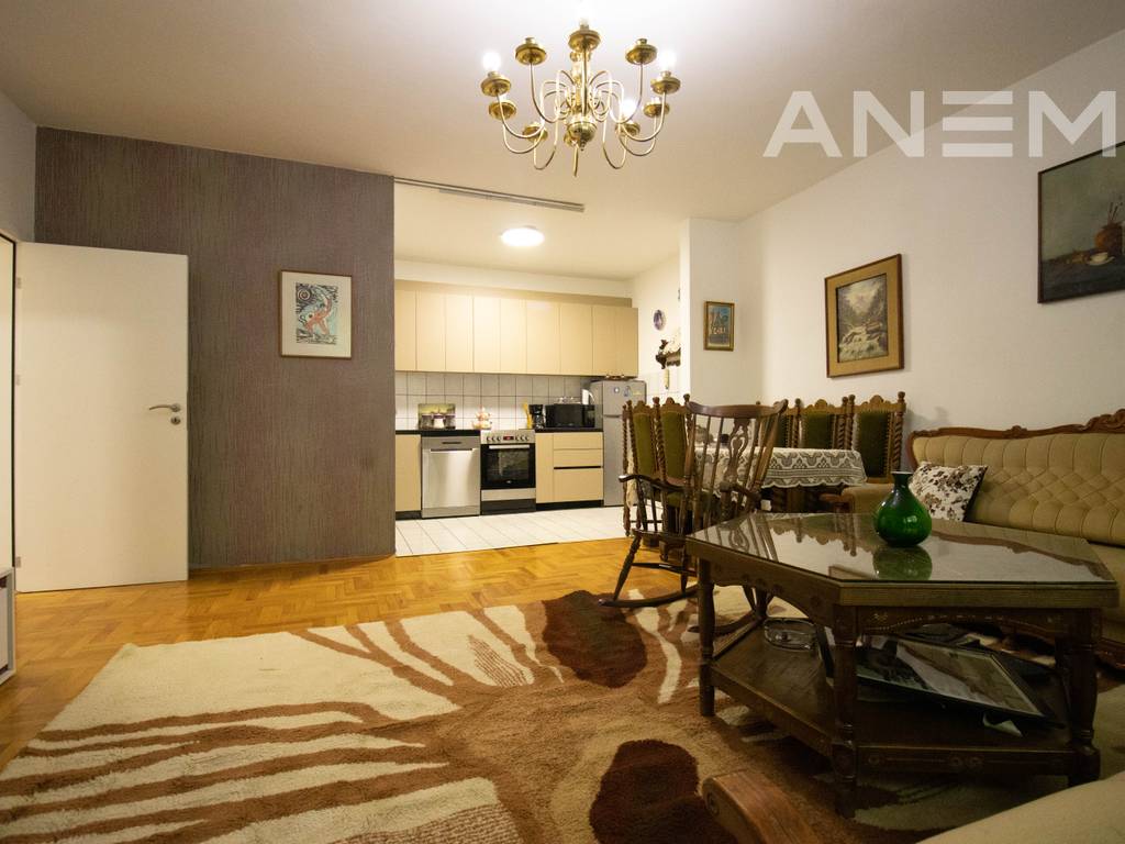 Banesë me qira 75m² në Mahallën e Muhaxherëve