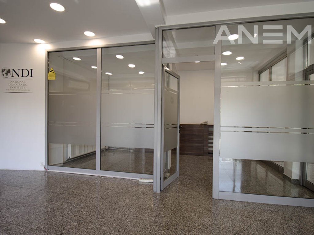 Building for rent 500m² in the Center of Pristina