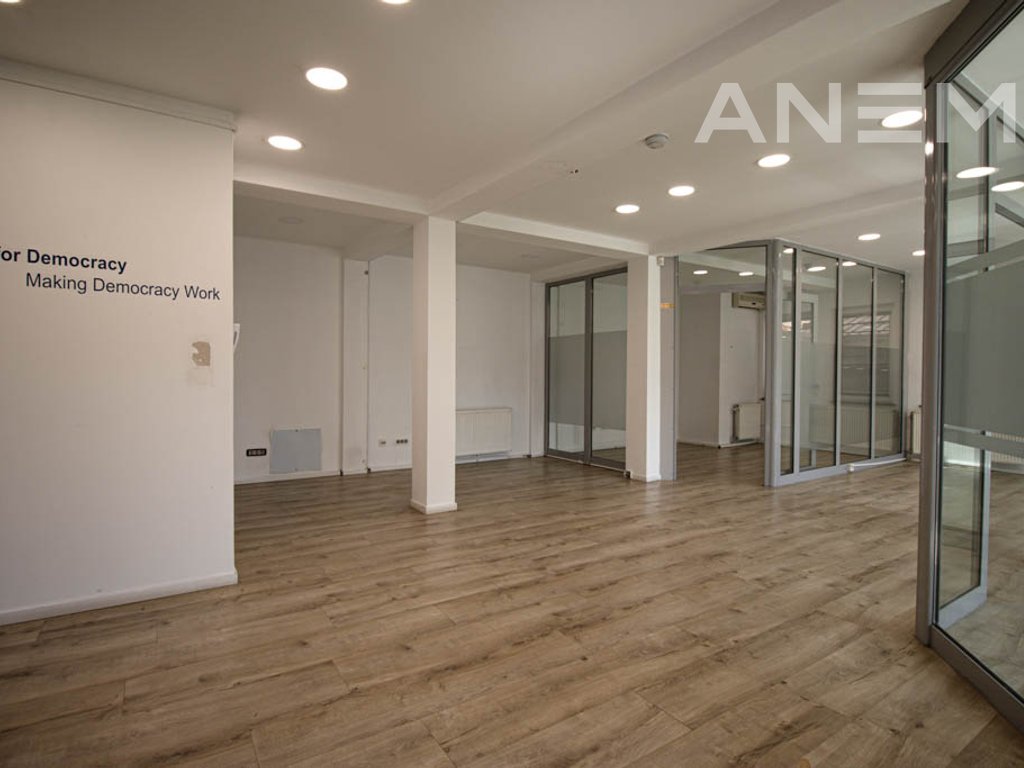 Building for rent 500m² in the Center of Pristina