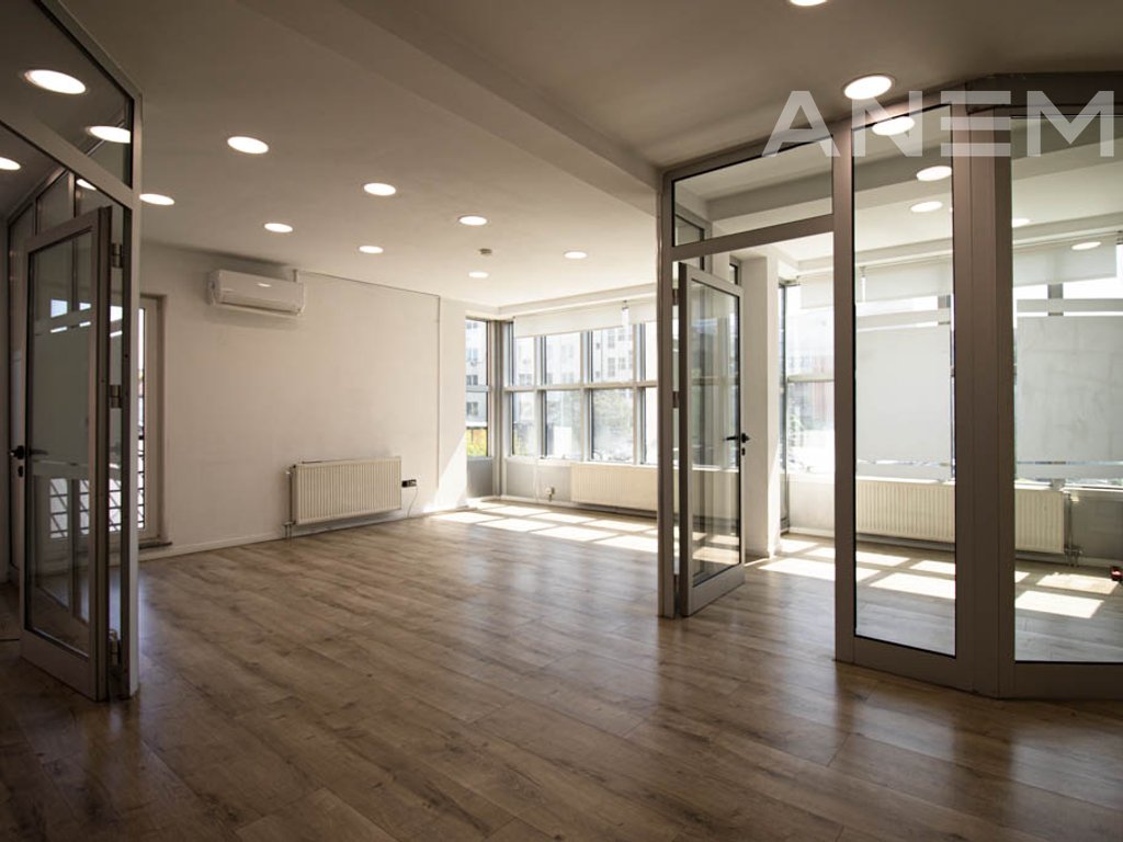 Building for rent 500m² in the Center of Pristina