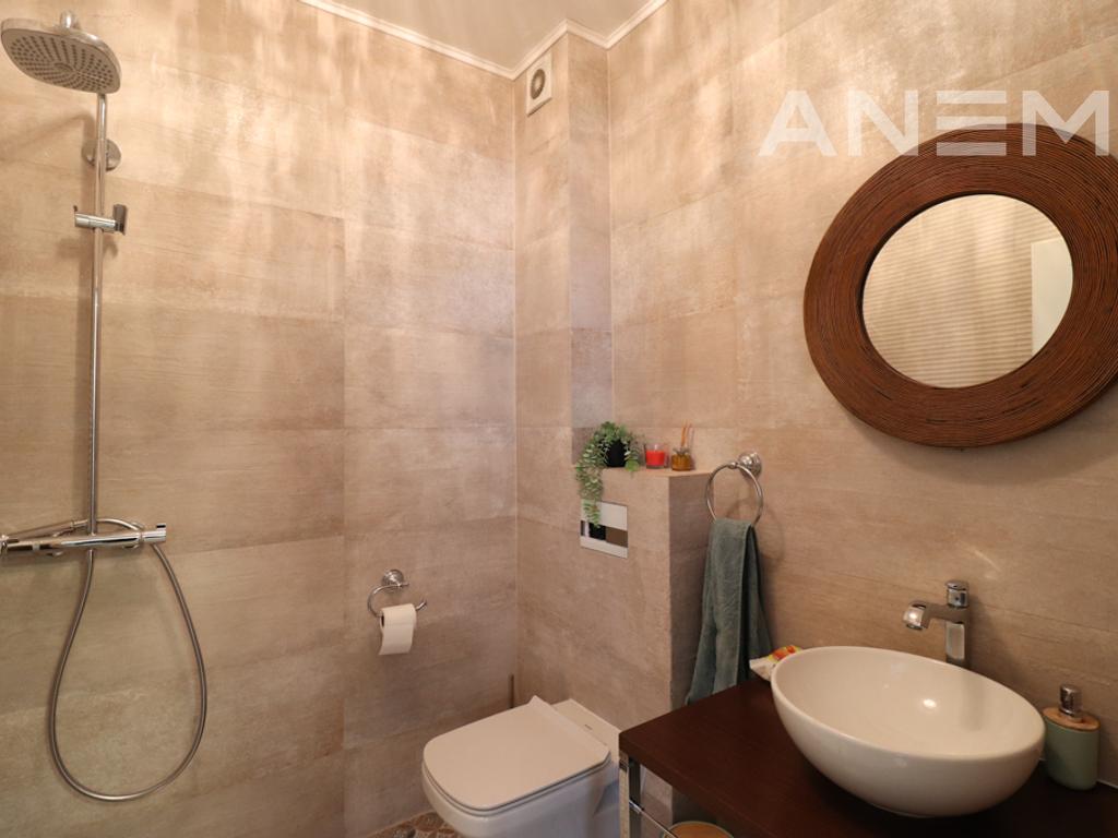 House for sale 174m² +42m² in the Marigona Residence neighborhood