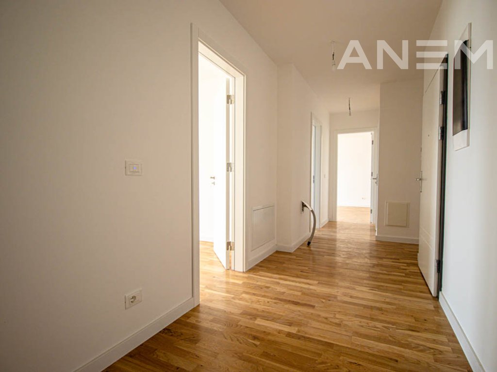 Banesë në shitje 109.5m² në lagjen Kalabria
