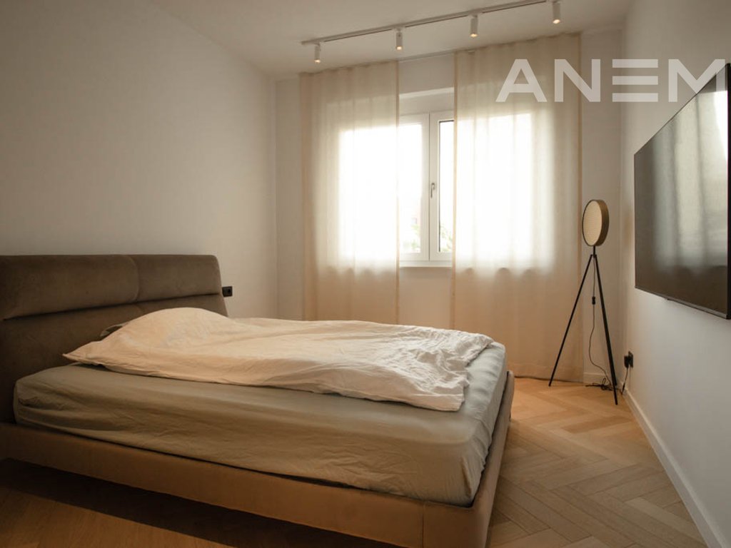 Shtëpi me qira me 4 dhoma gjumi në lagjen Qershia